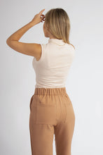 Cargar imagen en el visor de la galería, TOP MONA CREMA
