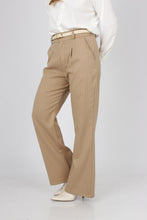 Cargar imagen en el visor de la galería, PANTALON ASHLEY BEIGE
