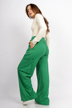 Cargar imagen en el visor de la galería, PANTALON DENISSE VERDE PERICO
