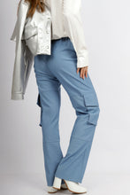 Cargar imagen en el visor de la galería, PANTALON SELENA CELESTE
