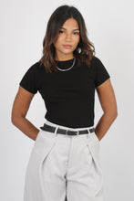 Cargar imagen en el visor de la galería, TOP FIORELLA NEGRO
