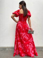 Cargar imagen en el visor de la galería, VESTIDO KIARA FUCSIA
