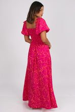 Cargar imagen en el visor de la galería, VESTIDO KIARA FUCSIA
