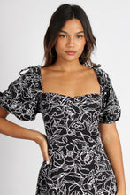 Cargar imagen en el visor de la galería, VESTIDO KIARA NEGRO
