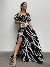 Cargar imagen en el visor de la galería, VESTIDO KIARA NEGRO
