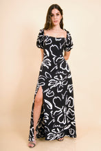 Cargar imagen en el visor de la galería, VESTIDO KIARA NEGRO FLORES
