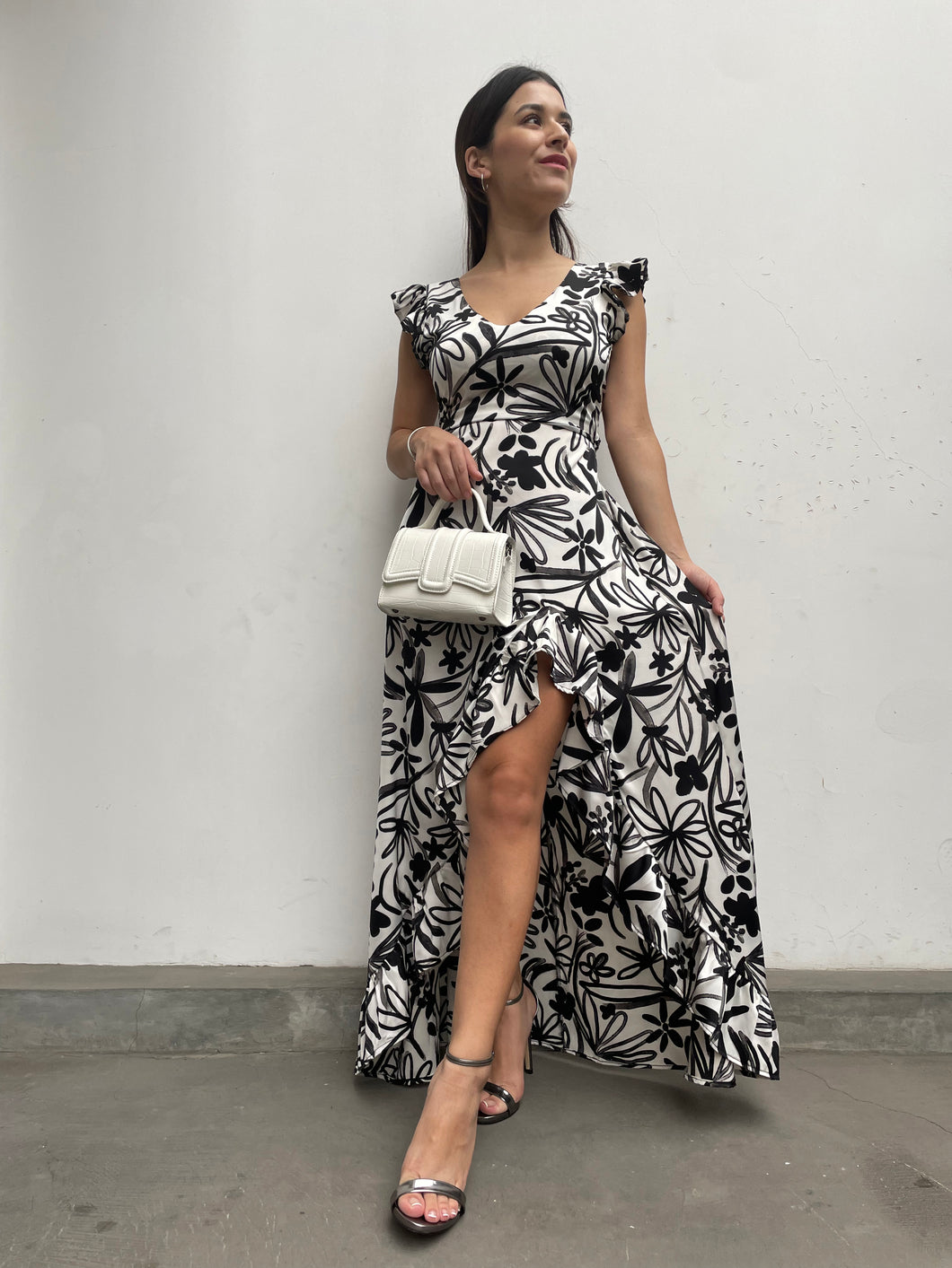 VESTIDO LISA FLORES NEGRAS