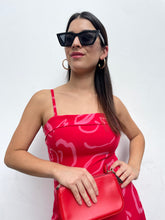 Cargar imagen en el visor de la galería, VESTIDO LUZ FUCSIA
