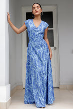 Cargar imagen en el visor de la galería, VESTIDO SILVANA AZUL
