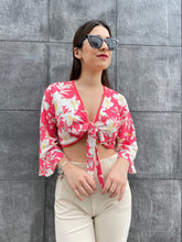 Cargar imagen en el visor de la galería, TOP ESTELA FUCSIA

