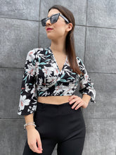 Cargar imagen en el visor de la galería, TOP ESTELA NEGRO
