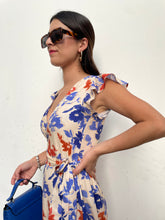 Cargar imagen en el visor de la galería, VESTIDO ALEJANDRA BEIGE
