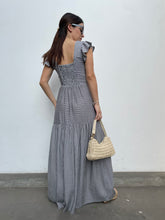 Cargar imagen en el visor de la galería, VESTIDO CAMILA NEGRO
